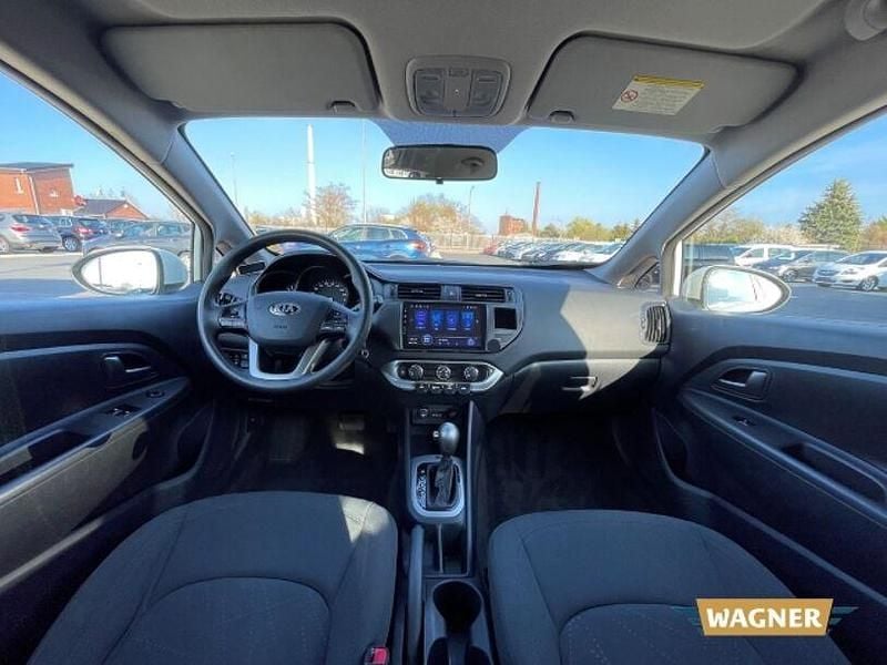 Second-hand Kia Rio DREAM-TEAM Edition 109 CP (80 kW) 2012 Alb Berlinǎ