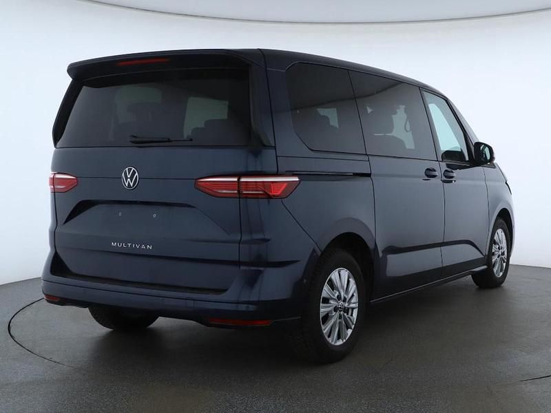 Gebraucht VW Multivan Basis 150 PS (110 kW) 2025 Van / Kleinbus