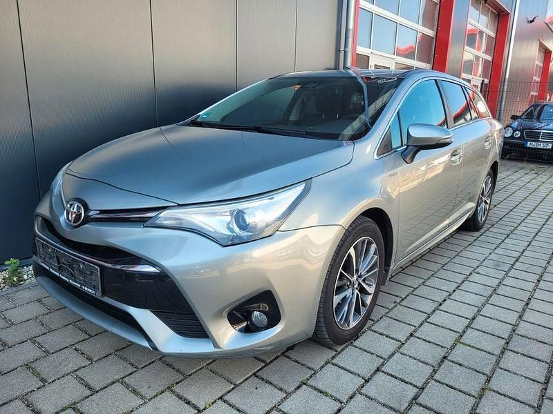 Grau Gebraucht 2015 Toyota Avensis Business Edition Kombi | 7.100 € (Guter Preis) - Bild 1/4