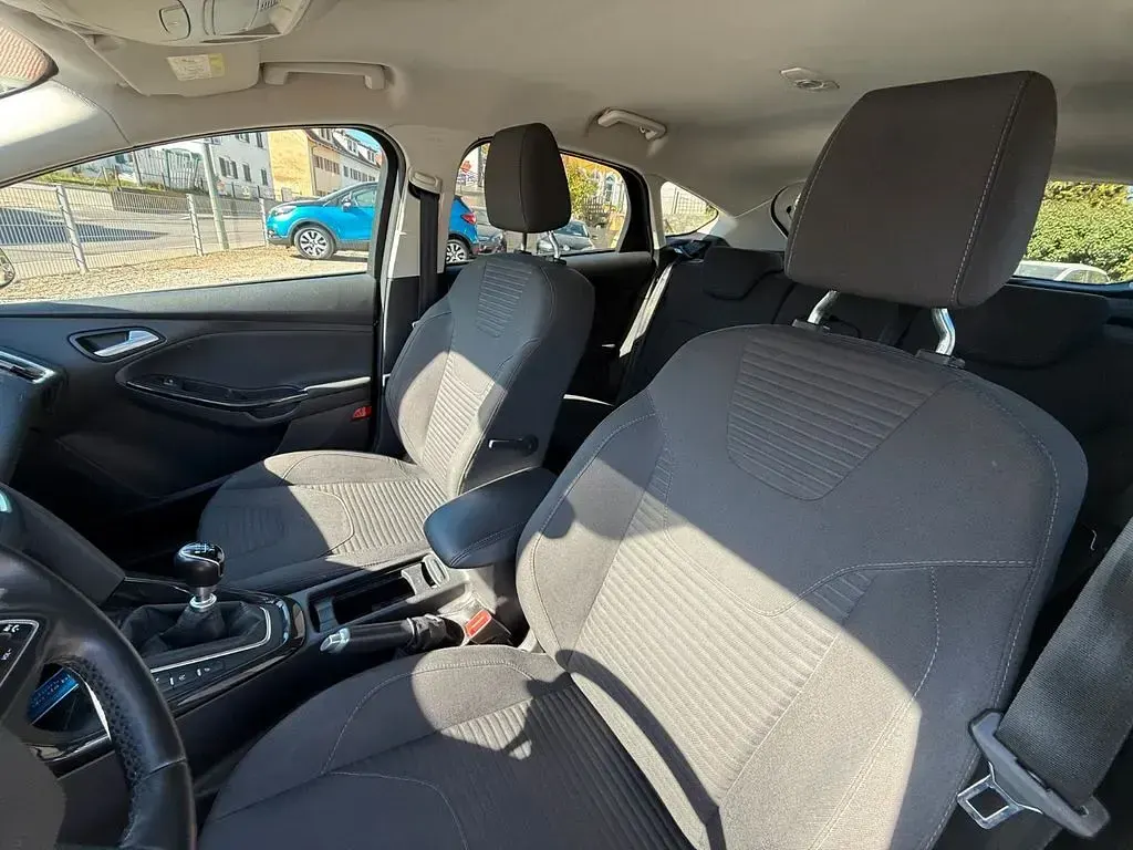 Second-hand Ford Focus Titanium 150 CP (110 kW) 2015 Negru Berlinǎ