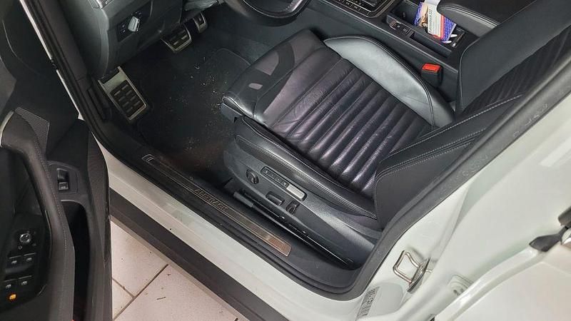 Weiß Gebraucht 2017 VW Passat Alltrack Kombi | 22.999 € (Fairer Preis) - Bild 1/4