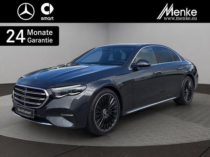 Grau Gebraucht 2024 Mercedes E200 Premium Limousine | 63.980 € (Etwas zu teuer) - Bild 1/4