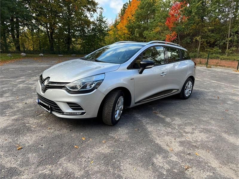 Silber Gebraucht 2019 Renault Clio IV LIMITED Kleinwagen | 6.900 € (Superpreis) - Bild 1/4