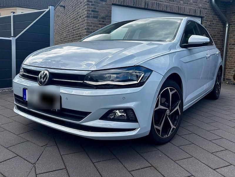 Grau Gebraucht 2018 VW Polo Highline Kleinwagen | 12.800 € (Etwas zu teuer) - Bild 1/4
