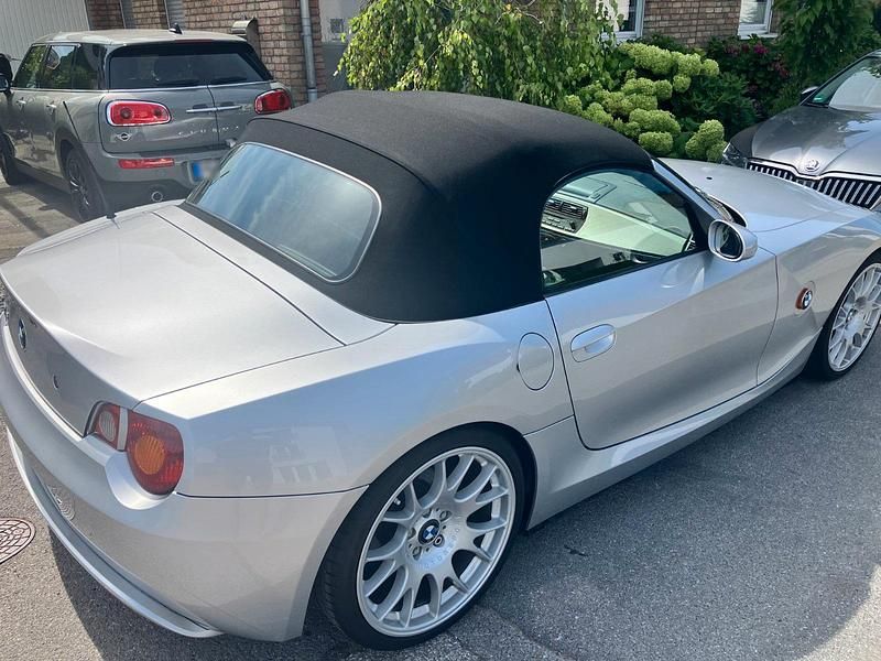 Second-hand BMW Z4 193 CP (141 kW) 2004 Andere farben Cabrio