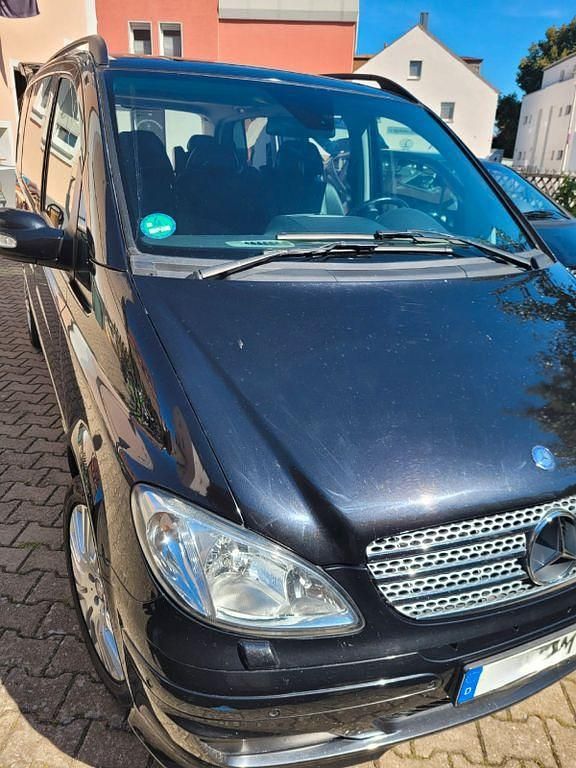 Schwarz Gebraucht 2009 Mercedes Viano Van / Kleinbus | 16.850 € (Teuer) - Bild 1/4