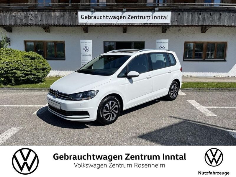 Gebraucht VW Touran Active 150 PS (110 kW) 2022 Pure white (weiß) Van / Kleinbus
