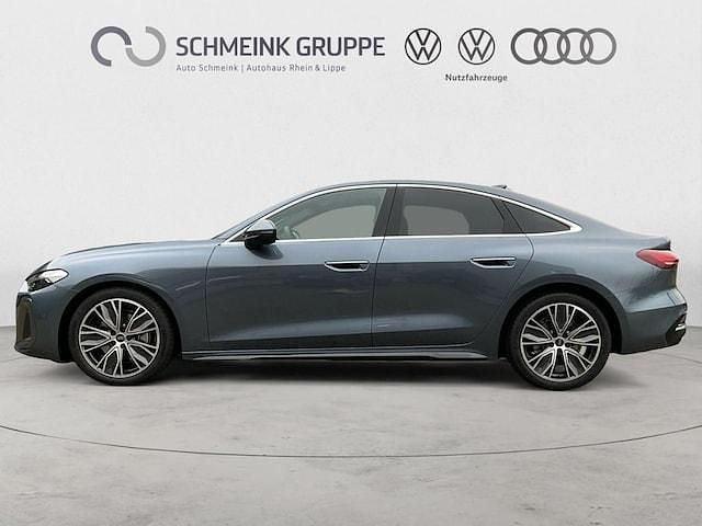 Gebraucht Audi A5 Ambiente 204 PS (150 kW) 2025 Horizontblau metallic Coupé