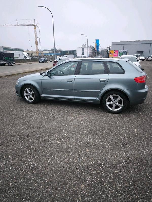 Gebraucht Audi A3 Ambiente 2011 Grau Kleinwagen