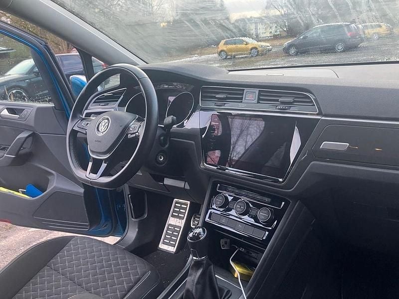 Gebraucht VW Touran Join 116 PS (85 kW) 2019 Blau Van / Kleinbus