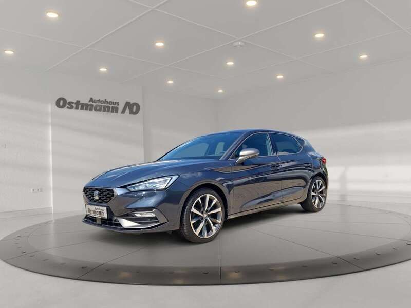 Grau Gebraucht 2020 Seat Leon FR Limousine | 21.990 € (Fairer Preis) - Bild 1/4