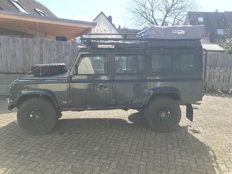 Gebraucht Land Rover Defender 113 PS (83 kW) 1998 Grün SUV