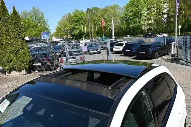 Gebraucht Mercedes B220 AMG line 190 PS (139 kW) 2019 Weiß Van / Kleinbus