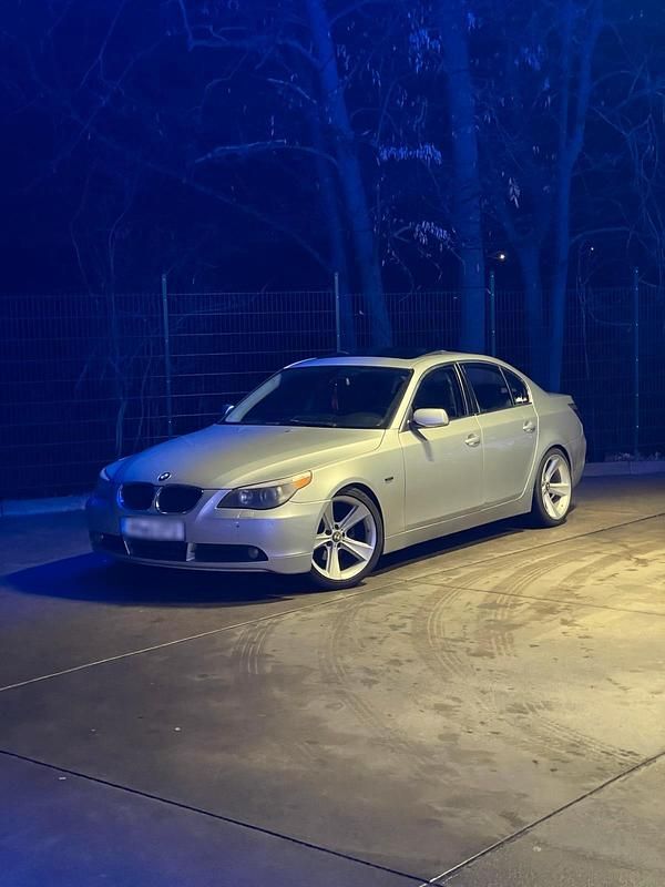 Gebraucht BMW 520 177 PS (130 kW) 2004 Silber Limousine