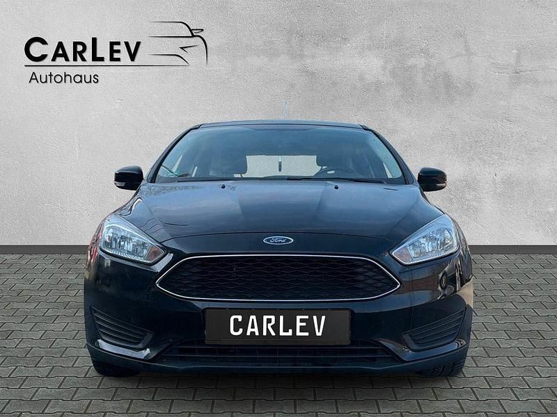 Gebraucht Ford Focus Trend 125 PS (91 kW) 2014 Schwarz Limousine
