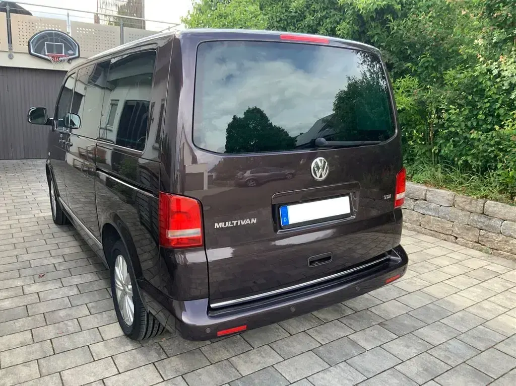 Używany VW T5 140 KM (102 kW) 2012 Brązowy Van