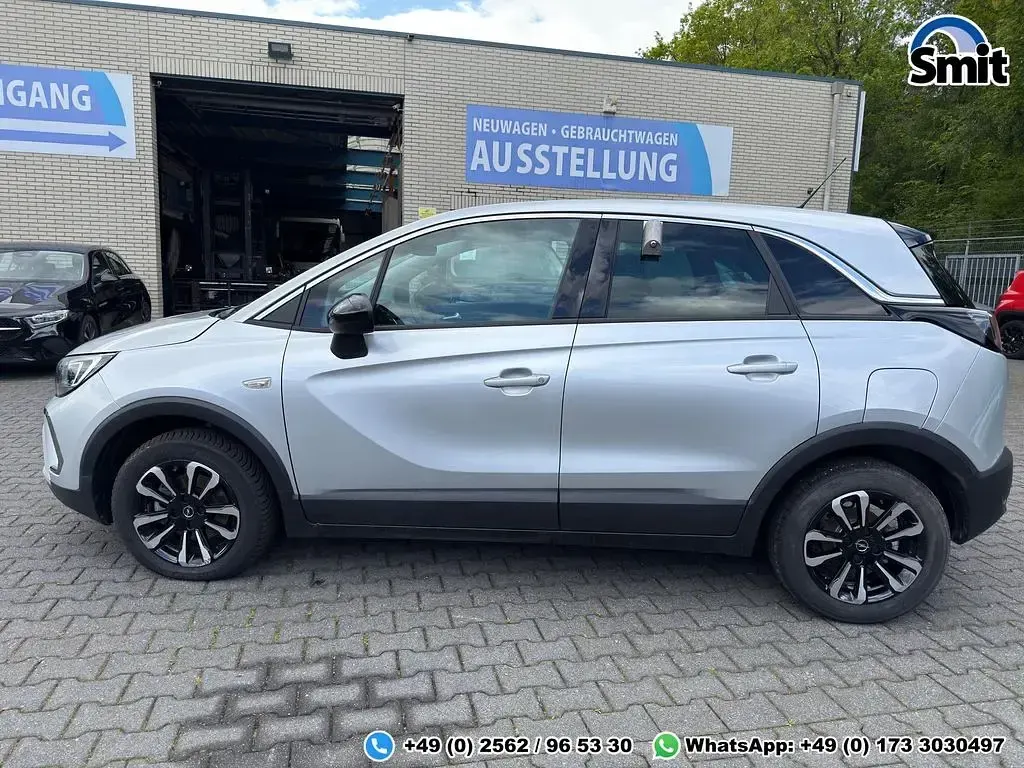 Usado Opel Crossland X Elegance 110 HP (80 kW) 2024 Prateado SUV