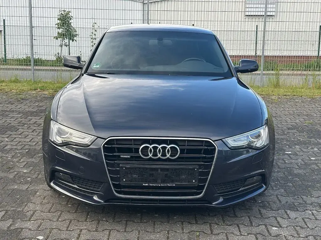 Gebraucht Audi A5 Ambiente 245 PS (180 kW) 2016 Blau Coupé