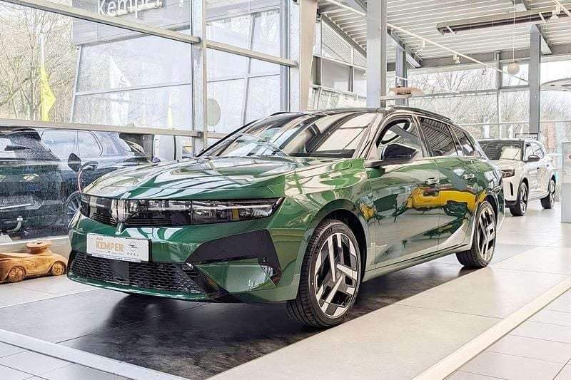 Neu Opel Astra Ultimate 114 kW (156 PS) 2026 Grün Kombi