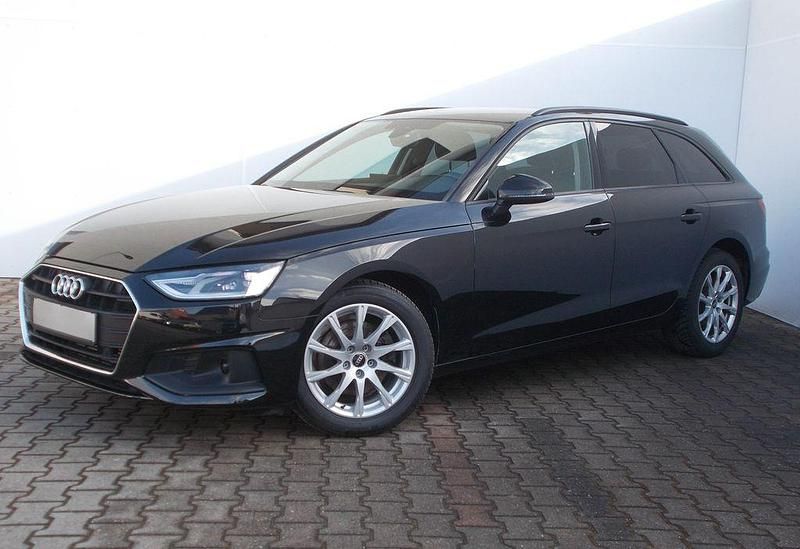 Gebraucht Audi A4 150 PS (110 kW) 2022 Mythosschwarz Kombi