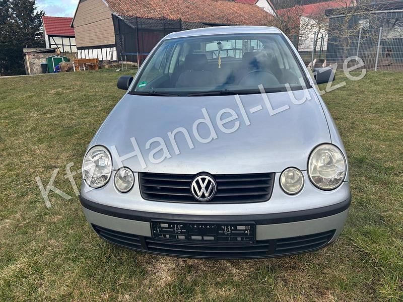 Gebraucht VW Polo 64 PS (47 kW) 2002 Silber Kleinwagen