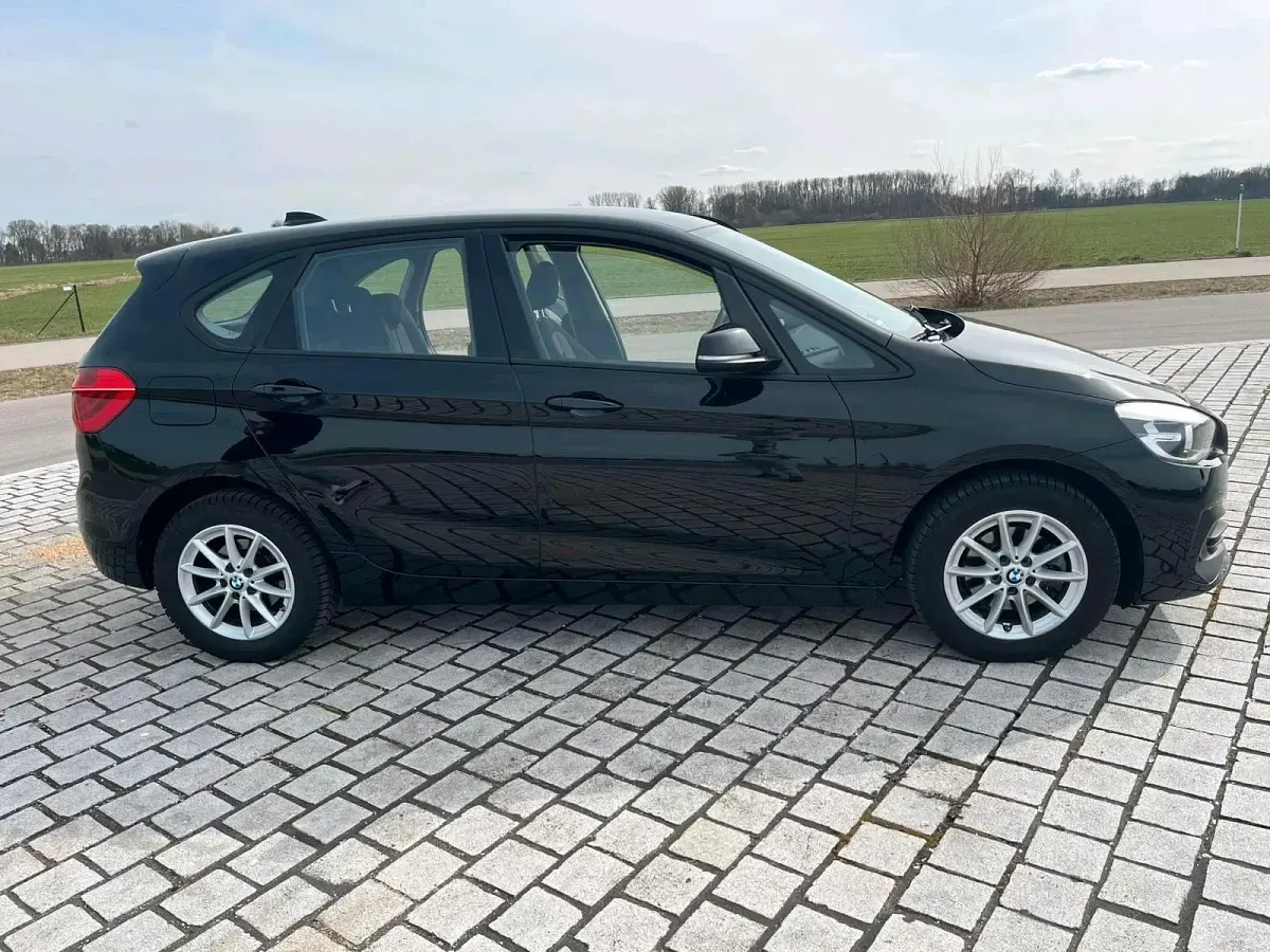 Gebraucht BMW 216 Active Tourer 116 PS (85 kW) 2021 Schwarz Van / Kleinbus