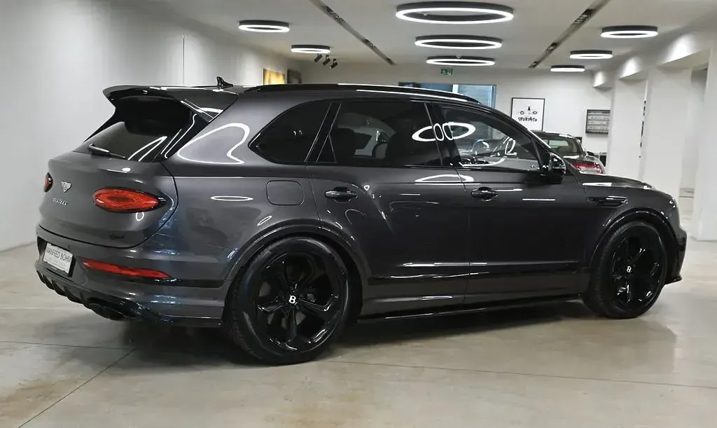 Gebraucht Bentley Bentayga 476 PS (350 kW) 2023 Grau SUV