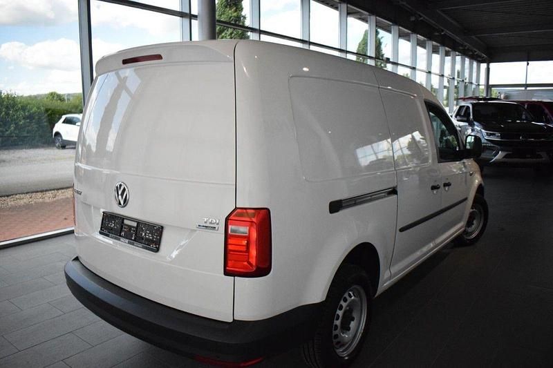Second-hand VW Caddy Maxi 102 CP (75 kW) 2016 Alb Monovolum