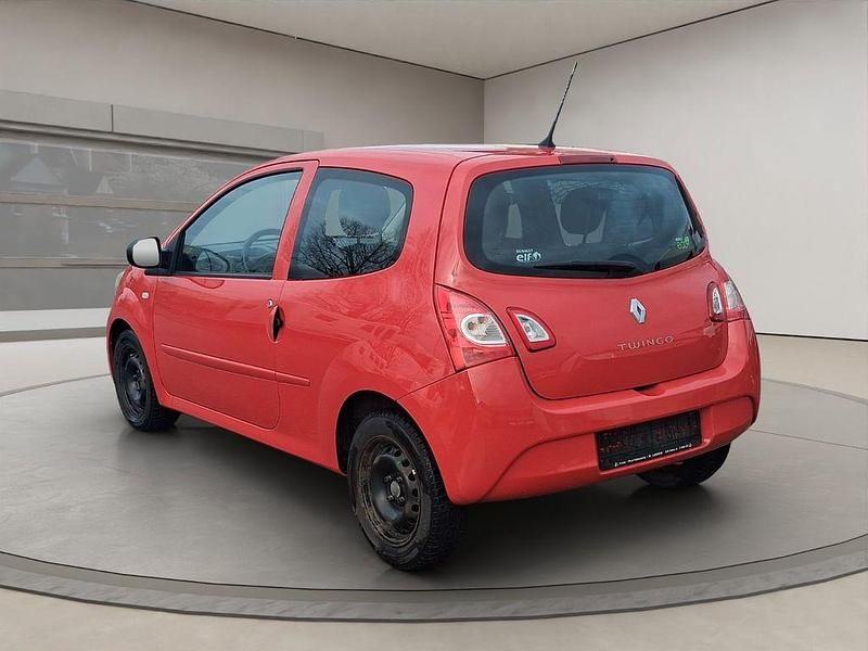 Second-hand Renault Twingo Expression 75 CP (55 kW) 2012 Roșu Hatchback