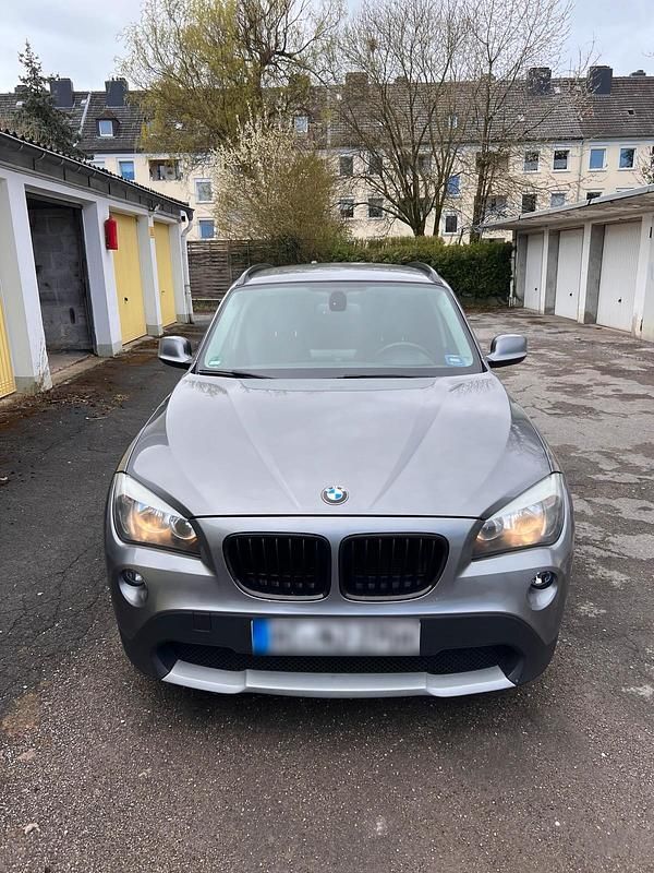 Gebraucht BMW X1 143 PS (105 kW) 2012 Grau SUV
