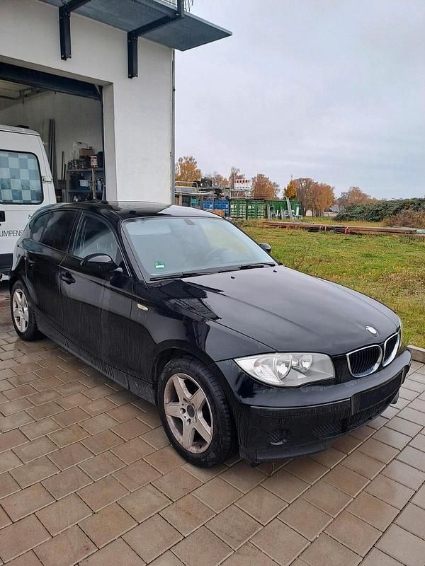 Gebraucht BMW 116 116 PS (85 kW) 2004 Schwarz Kleinwagen