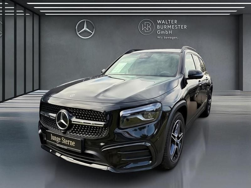 Metalliclack kosmosschwarz Gebraucht 2024 Mercedes GLB200 AMG SUV | 45.490 € (Etwas zu teuer) - Bild 1/4