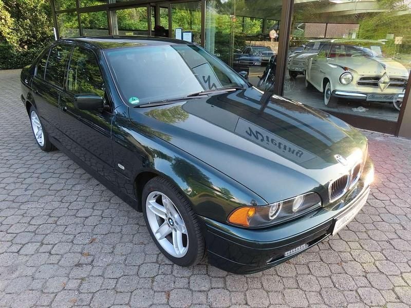 Grün Gebraucht 2002 BMW 540 Limousine | 7.950 € (Superpreis) - Bild 1/4