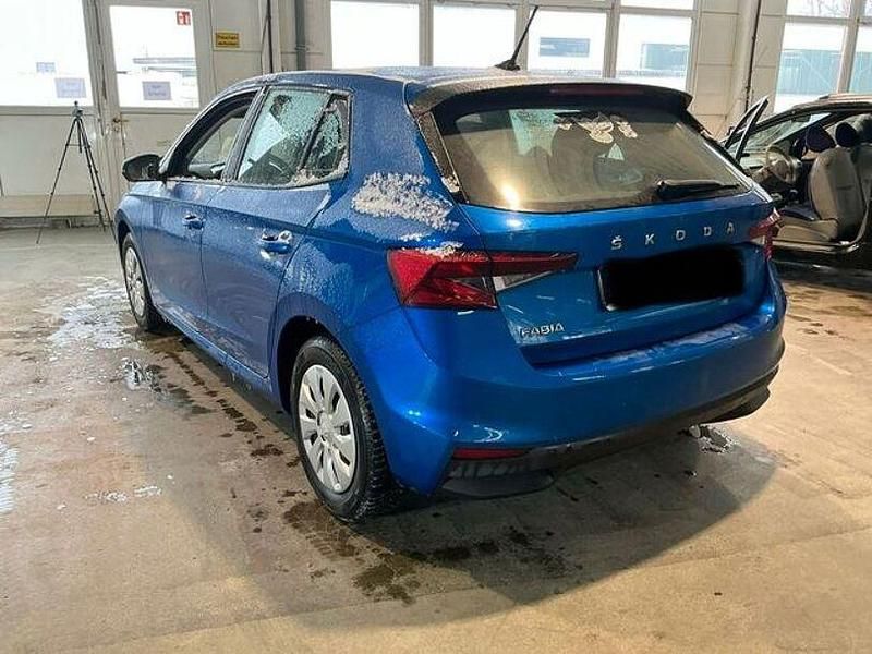 Gebraucht Skoda Fabia 65 PS (47 kW) 2023 Blau Kleinwagen