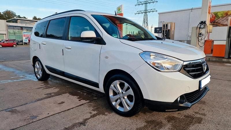 Gebraucht Dacia Lodgy 83 PS (61 kW) 2014 Weiß Van / Kleinbus