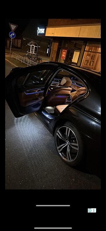 Gebraucht BMW 740 320 PS (235 kW) 2016 Schwarz Limousine