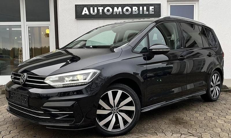Gebraucht VW Touran R-line 150 PS (110 kW) 2024 Deep black perleffekt Van / Kleinbus