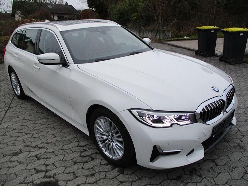 Gebraucht BMW 318 Luxury Line 150 PS (110 kW) 2021 Weiß Limousine