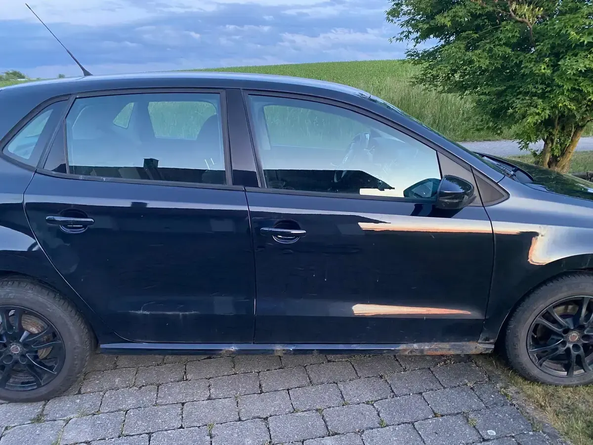 Gebraucht VW Polo 60 PS (44 kW) 2011 Schwarz Kleinwagen
