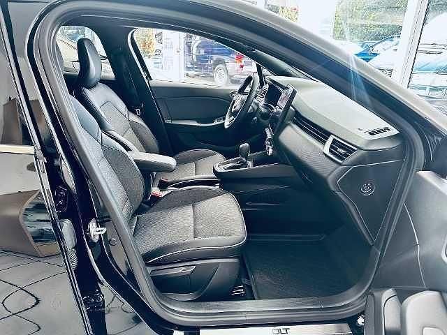 Second-hand Mitsubishi Colt Top 143 CP (105 kW) 2024 Negru Berlinǎ