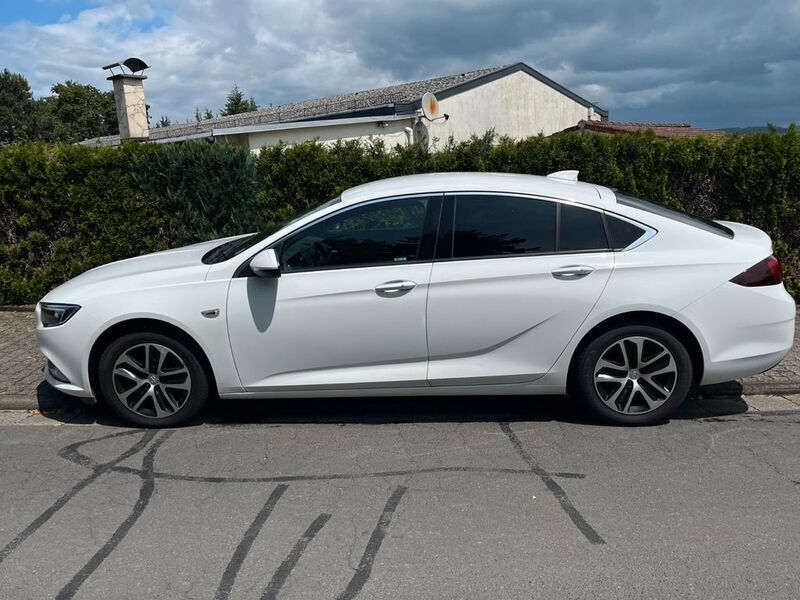 Gebraucht Opel Insignia Business 136 PS (100 kW) 2017 Weiß Limousine