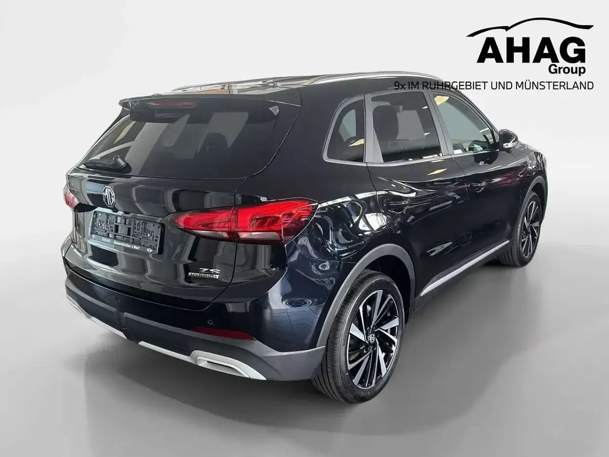 Neu MG ZS Luxury 197 PS (144 kW) 2026 Schwarz SUV