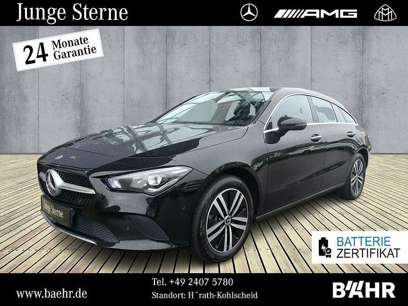Gebraucht Mercedes CLA250e Shooting Brake Progressive 160 PS (117 kW) 2022 Unilack nachtschwarz Kombi