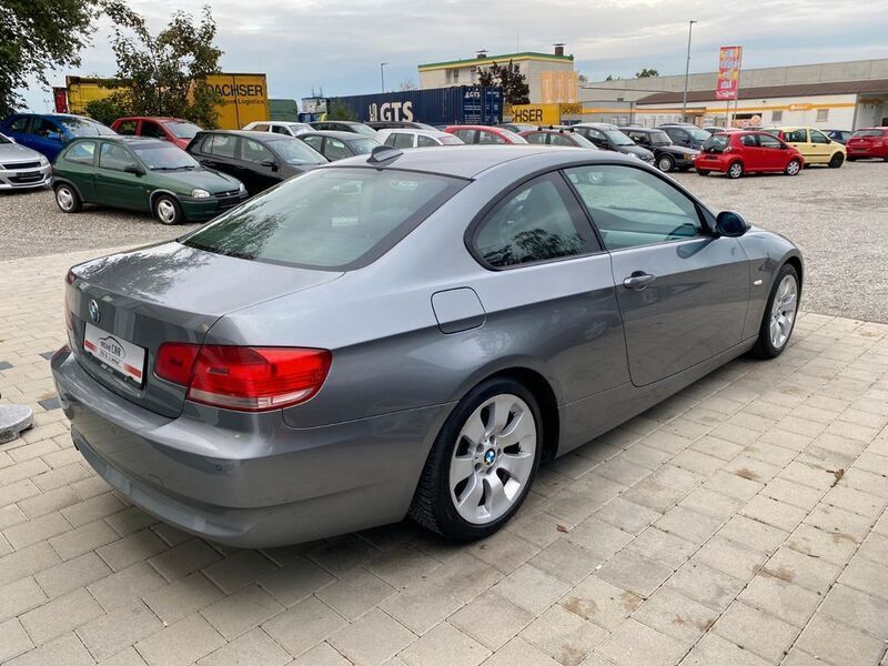 Gebraucht BMW 320 Sport Line 170 PS (125 kW) 2007 Grau Coupé