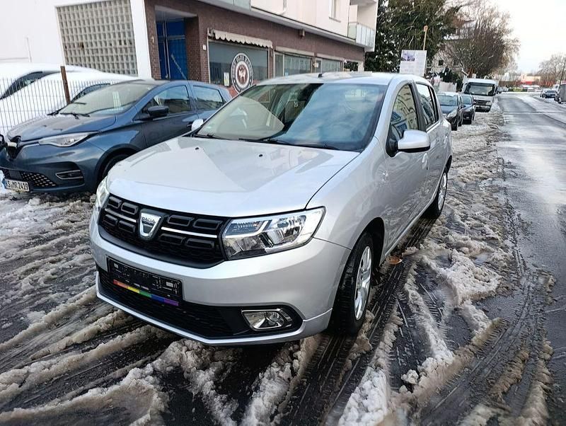Gebraucht Dacia Sandero Lauréate 90 PS (66 kW) 2018 Silber Limousine