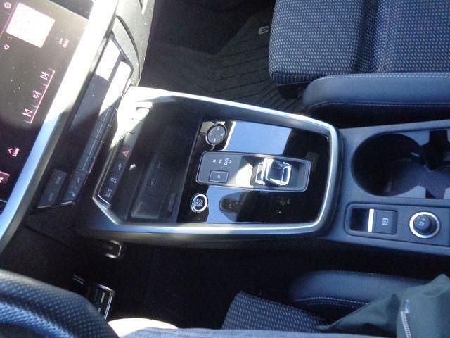 Gebraucht Audi A3 Sportback e-tron S-Line 150 PS (110 kW) 2021 Schwarz Kleinwagen