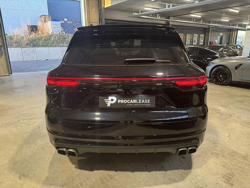 Gebraucht Porsche Cayenne Turbo 549 PS (403 kW) 2018 Schwarz SUV