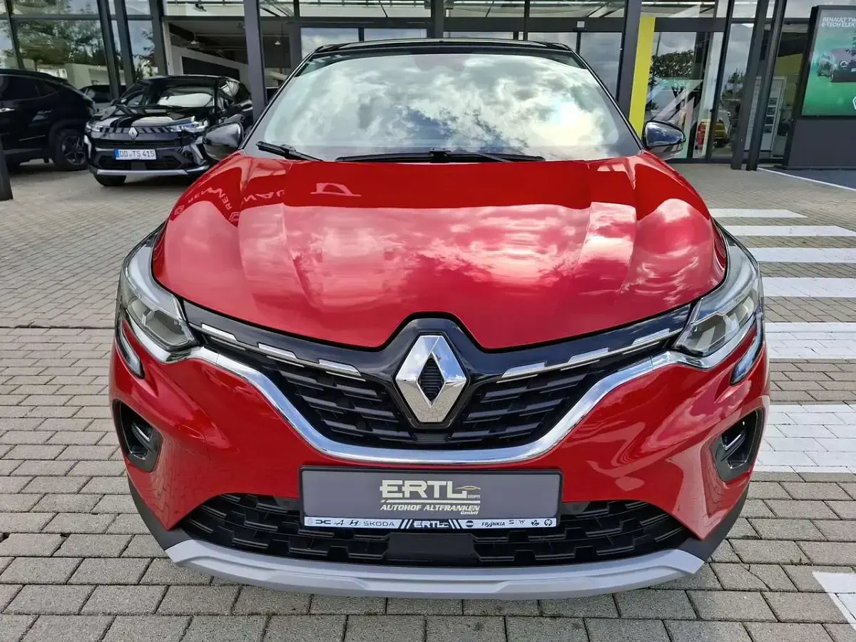 Używany Renault Captur Intens 158 KM (116 kW) 2020 Czerwony SUV