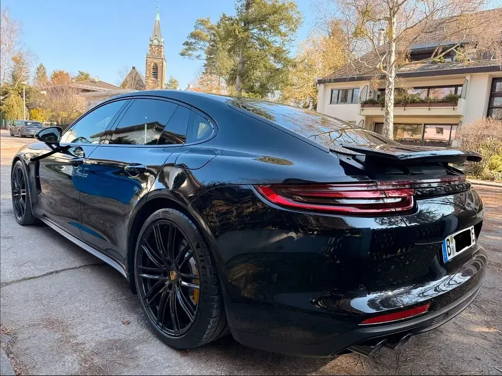 Gebraucht Porsche Panamera 462 PS (339 kW) 2019 Schwarz Kleinwagen