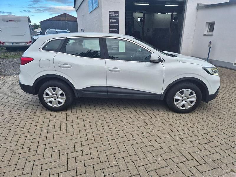 Gebraucht Renault Kadjar Life 131 PS (96 kW) 2018 Weiß SUV